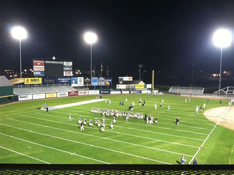 Online футбол, хоккей, баскетбол, теннис. McCoy Stadium