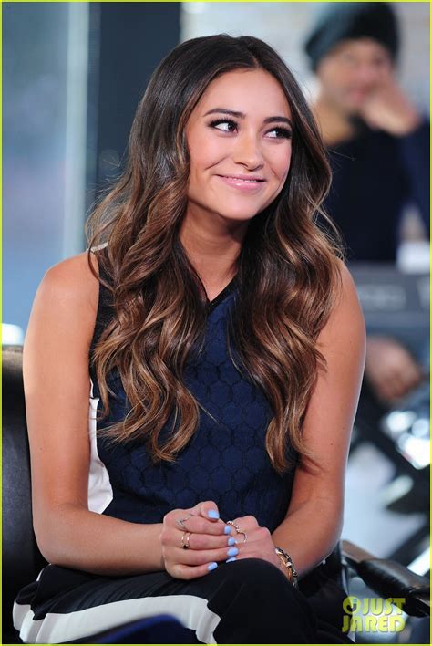 In lauren lc conrad's heyday, she set all the trends. Shay Mitchell is Very Careful While Live Tweeting 'Pretty ...