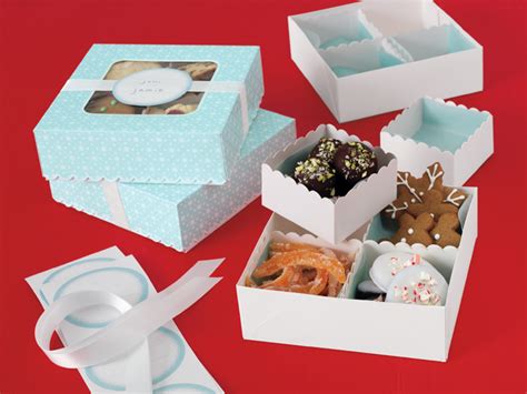 Martha Stewart Crafts Christmas Treat Boxes With