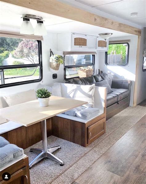 20 Inspiring Rv Makeovers If Youre Planning An Rv Remodel Diy Camper
