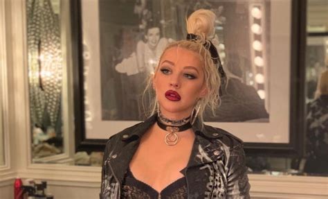 35 Fun And Interesting Facts About Christina Aguilera Tons Of Facts