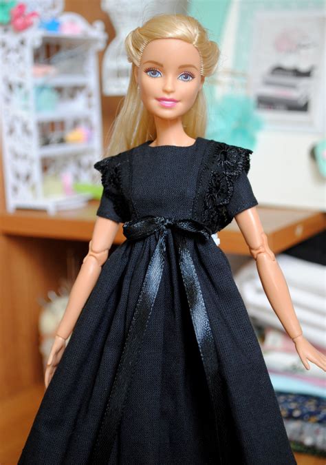Barbie Vestido Negro Con Encaje Ropa Para Muñeca Barbie Etsy