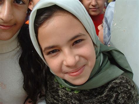 Beautiful Muslim S Pictures Iraqi Girl Smiles