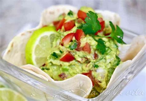 how to make the best guacamole that s classic authentic and delicious recipe guacamole