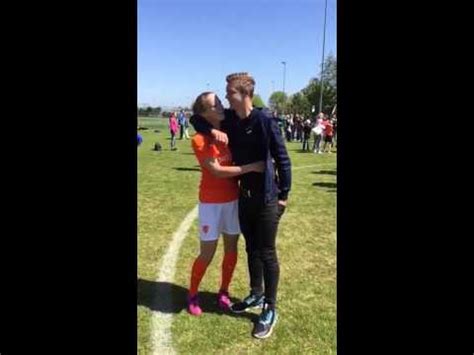 Vivianne miedema:vriendin, relaties, familie & vrienden. Miedema - YouTube