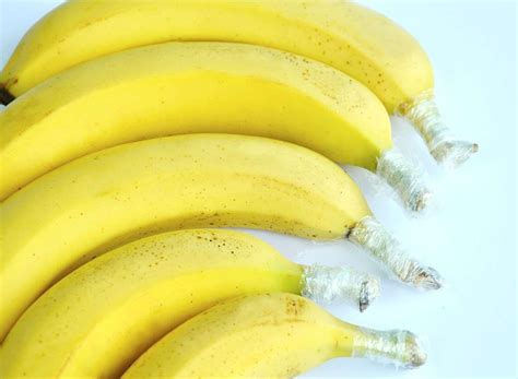 The Simple Trick That Keeps Bananas Fresh Eat This Not That Keep