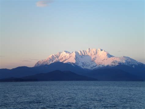 With over 2 million bookable vacation rentals, vrbo connects homeowners with families and vacationers looking for something more than a hotel for their trip. Where Ocean and Mountains Collide: Blue Mussel Cabin