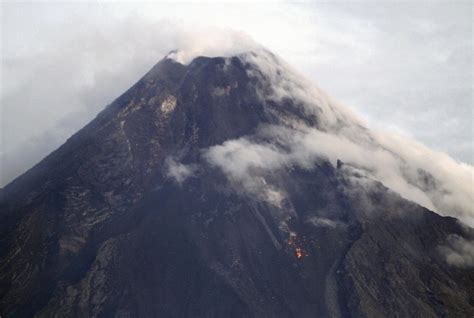 Mayon Volcano Update Alert Level 3 Continues Exhibiting Relatively