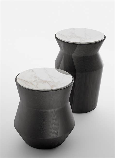 Round coffee tables are classic in any home making it look great. Lacquered round solid wood coffee table DAMA by Gallotti ...