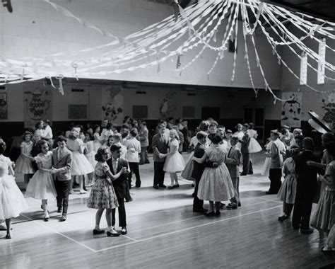 Teens In The 1950s Vs Teens Today School Dances 1950s Teenagers