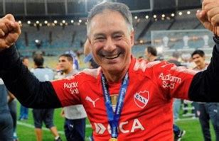 Presidente do santos anuncia saída de ariel holan. Las grandes victorias de Independiente en la Sudamericana ...