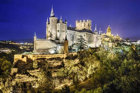 30 Famous Landmarks In Spain You Need To Visit In 2024