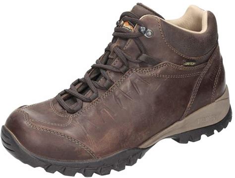 The Best Walking Boots For Wide Feet Men And Women