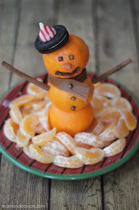 There are no holidays without delicious meals typical of this or that country. Snowman Fruit Snack