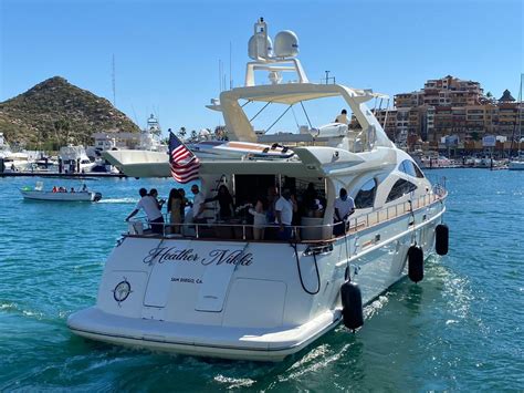 Chartering A Yacht In Cabo San Lucas What To Know Luxury Yacht Charter