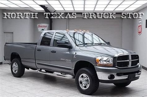 How is the extra compartment space in the double. 2006 Dodge Ram 2500 Diesel 4x4 SLT Lone Star Long Bed Quad Cab 1 TEXAS OWNER