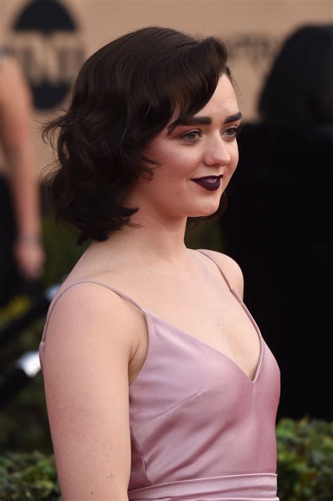 Maisie Williams 23rd Screen Actors Guild Awards 4 Satiny
