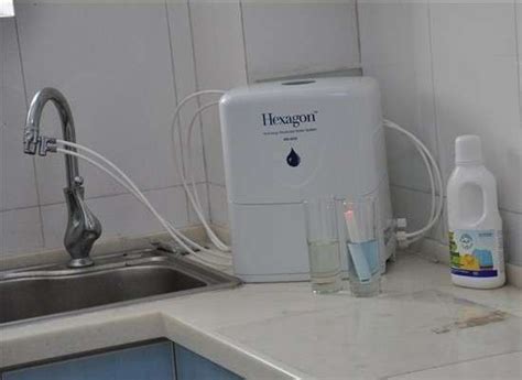Even as the national water service commission (span) has confirmed that the tap water in malaysia is safe to drink, it is still always safer to have a water purifier or a water filter in your home for clean drinking water. Cosway Hexagon Water Filter For Alkaline And High Energy ...