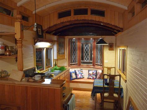 Australia's leading car auction, trading since 1946. A Sculptor Transformed This Abandoned Railway Carriage ...