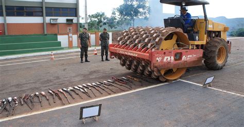 Ceará, is one of the 27 states of brazil, located in the northeastern part of the country, on the atlantic coast. G1 - Exército destrói mais de mil armas de fogo que foram ...