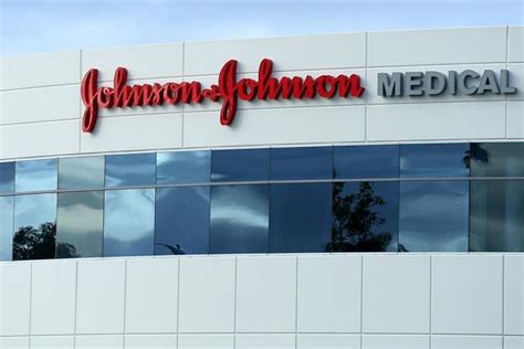 Pelvic Mesh Implant Sparks Australian Class Action Suit Against Johnson And Johnson The Straits
