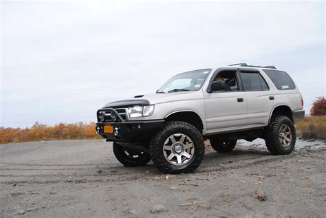 I'm in the process of doing the 231mm tundra brake upgrade and i realized while i was searching for information on the upgrade, there was very little info available as to the differences in specs between the stock hardware and the 231mm tundra. anyone running the Tundra/Seqouia wheels on their 3rd Gen? - Page 5 - Toyota 4Runner Forum ...