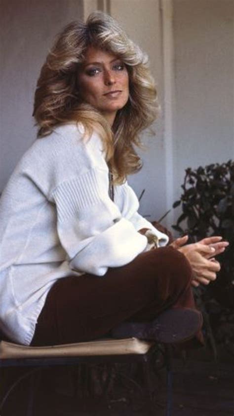 Farrah Fawcett Outfit Essentials Feathered Hair Cut Feathered