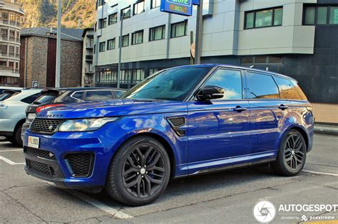 Edmunds also has land rover range rover sport pricing, mpg, specs, pictures, safety features, consumer reviews and more. Land Rover Range Rover Sport SVR - 13 januari 2020 ...
