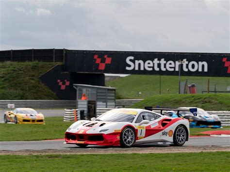 The 458 replaced the f430, and was first officially unveiled at the 2009 frankfurt motor show. Snetterton 300 - 9-10 October | Ferrari Club Racing - Ferrari Club Racing