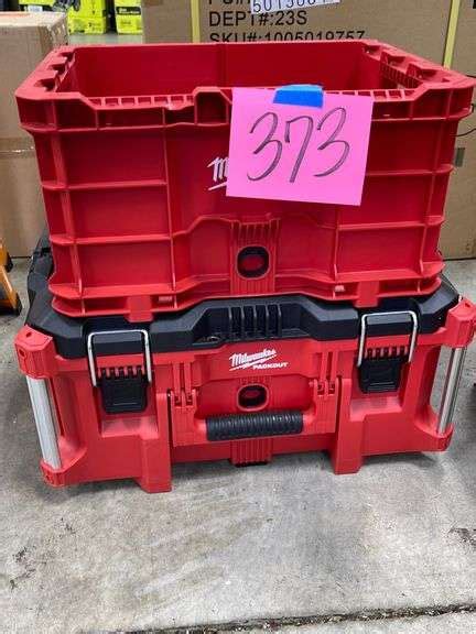 New Milwaukee Packout Tool Box And Crate Earls Auction Company