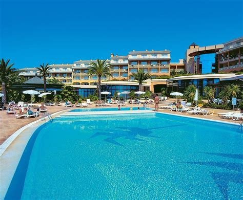 Majorka jest największą wyspą w archipelagu hiszpańskich balearów. Insotel Cala Mandia Resort & Spa Opinie o hotelu w ...