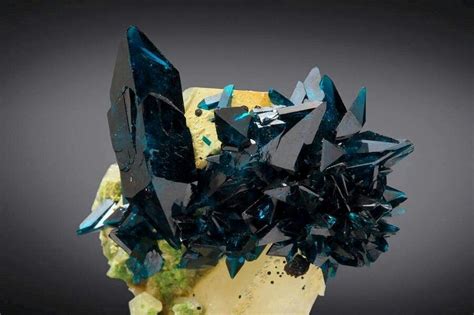 Veszelyite Crystal From Black Pine Mine Phillipsburg Montana