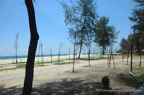 Kuala terengganu guesthouse (apartment near beach)a new apartment with simple and modern interior. Jomm Terengganu Selalu...: Pantai Batu Burok, Kuala Terengganu