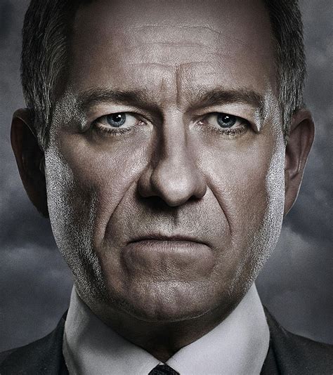 Imagen Gotham What S Up With Alfred Pennyworth Sean Pertwee S Alfred