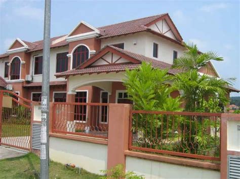 Between salak tinggi town and dengkil town. FAMILY CORNER
