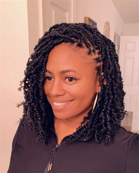 Lovely Short Passion Twists Hairstyle 2020 Hair Styles Natural Hair Styles Twist Braid