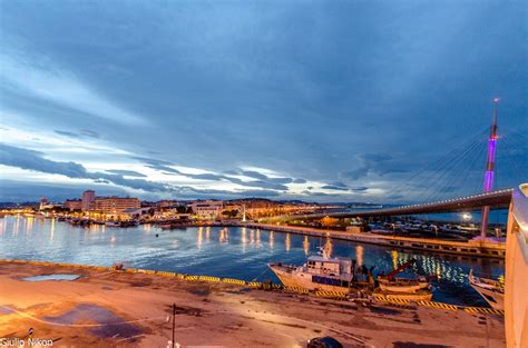 It is the most populous city of the region, as well as being an active industrial center (metal and mechanics, conciaria, refining of sulfur, petrochemical), agricultural market and port fishing boat. Informazioni sui viaggi in bus a Pescara | Rent-Autobus
