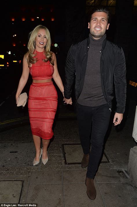 Towies Kate Wright Flashes Her Toned Abs In Red Crop Top With Dan