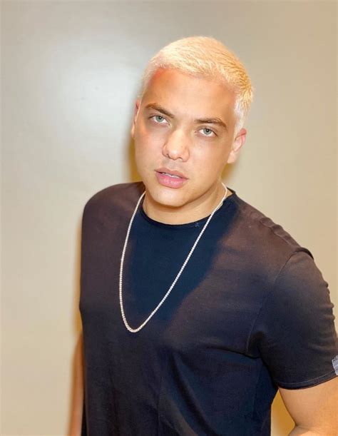 Até o meu cachorro parou de brincar parece. Wesley Safadão muda o visual e surge loiro platinado ...