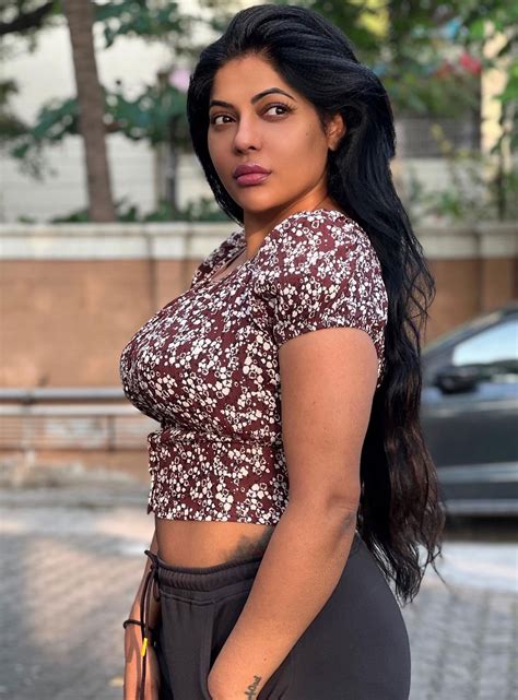 Reshma Pasupuleti Big Boobs Photos South Indian Actress