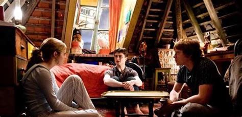 Ron Weasleys Room Harry Potter Amino