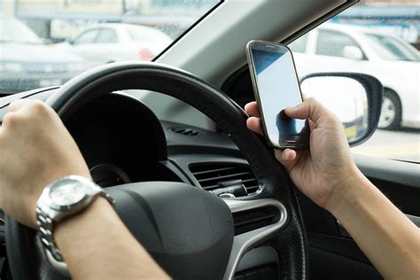 Avoid Deadly Distractions Behind The Wheel Westtown Insurance Group