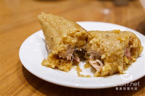 Din tai fung is a taiwanese restaurant franchise that specializes in chinese huaiyang cuisine. 【台北美食】鼎泰豐 信義店 》吃小籠包迎新年 - undiff = 無差別寫作流