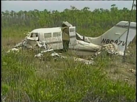 Inside the plane crash that took aaliyah's life. 2001 Marsh Harbour Cessna 402 crash. Overloaded private ...