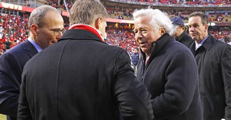 Robert Kraft Allegedly Visited Florida Spa Hours Before Afc Title Game Cbs Boston
