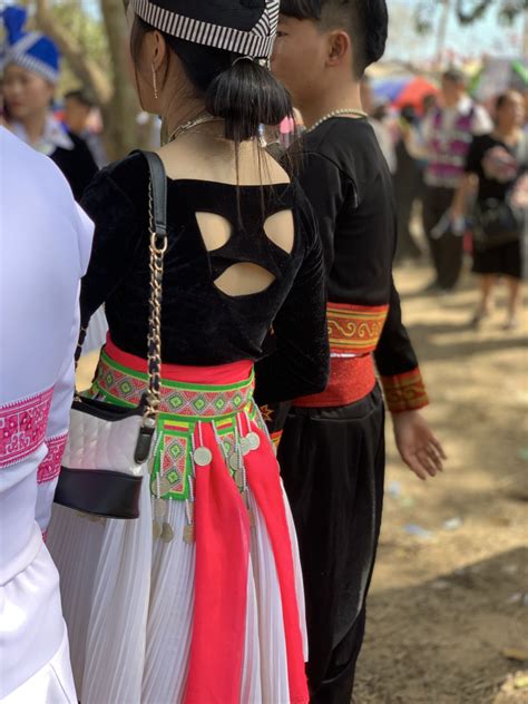 pin-by-kia-vue-on-hmong-clothes-from-around-the-world-historical