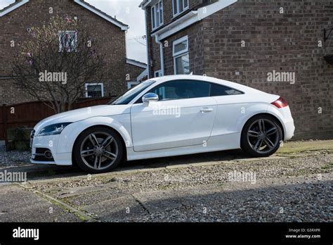 Tts Driveway Hi Res Stock Photography And Images Alamy