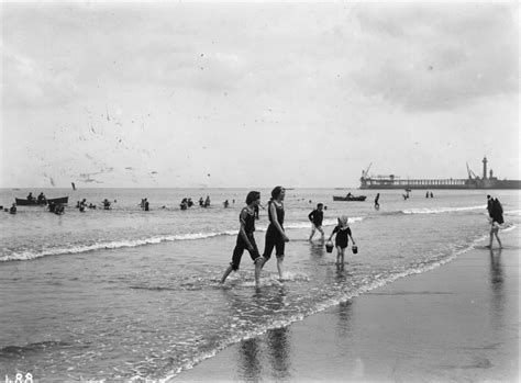 Fascinating Photos Of Historical Summers