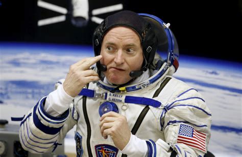 Fmr Astronaut Scott Kelly Russian Space Chief Squabble In Twitter War