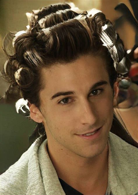 22 Feminine Hairstyles For Guys With Long Hair Hairstyle Catalog